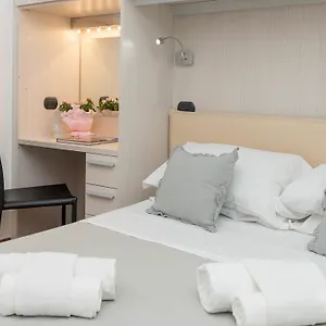  Guest house Andenis Luxury House
