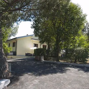 Domus In Viridi Bed and breakfast