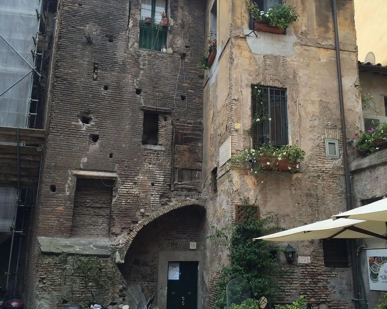 Damiani & Sister Guesthouse 2*, Rome